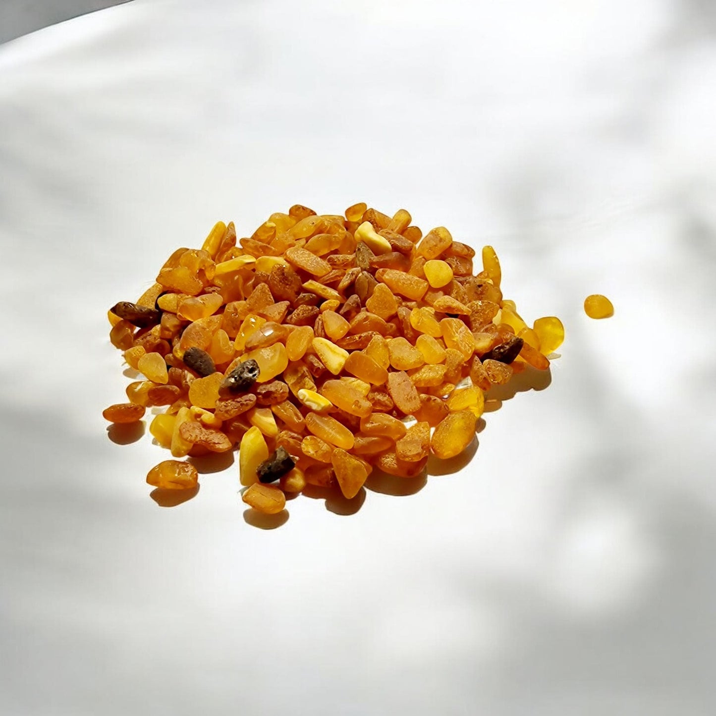 Raw Baltic Amber Beads: Flat Mix Color Gemstones (4-8mm, 30gr)