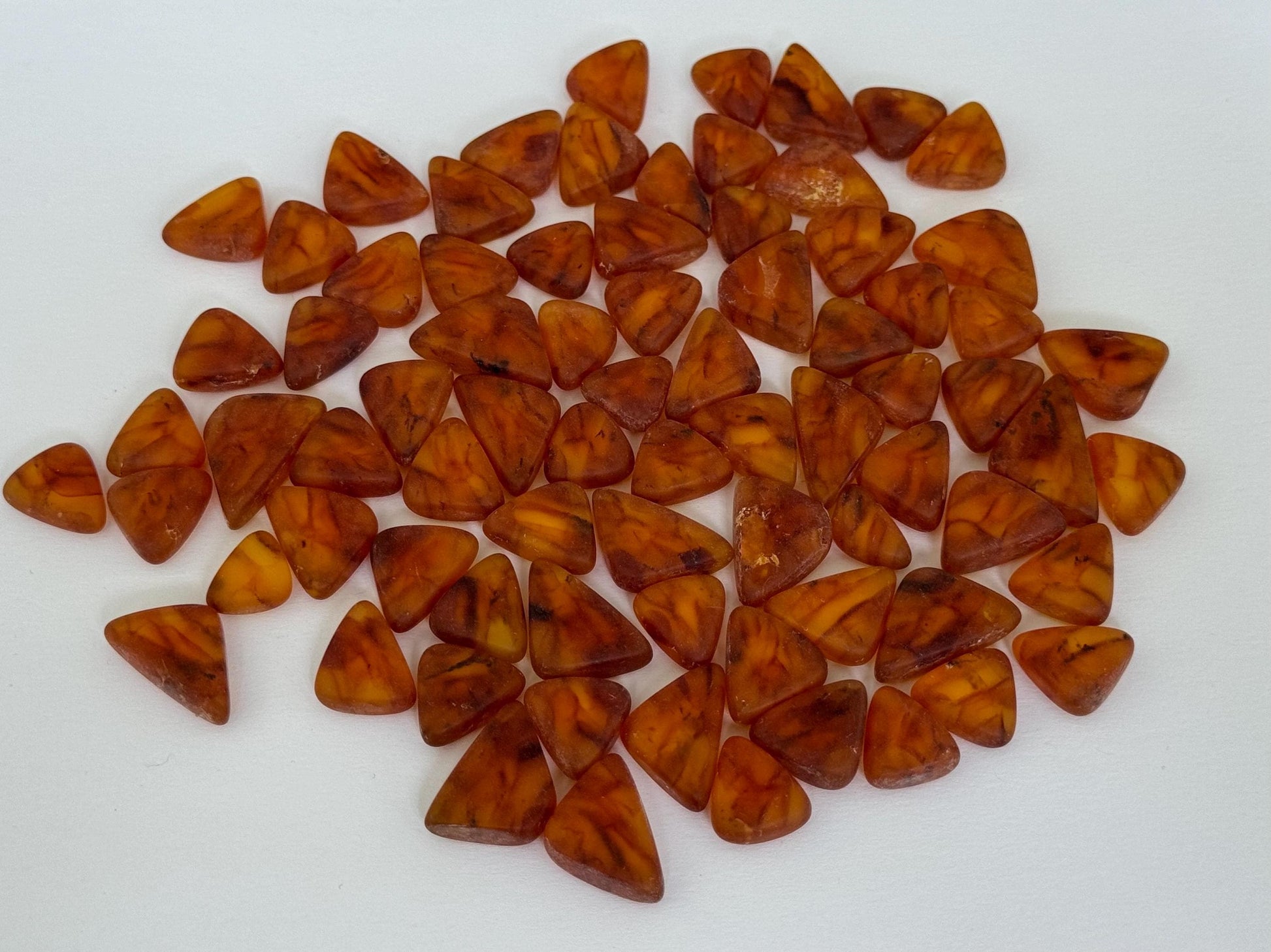 Genuine Natural Baltic Amber Stones Raw Cognoc Triangle 20pcs