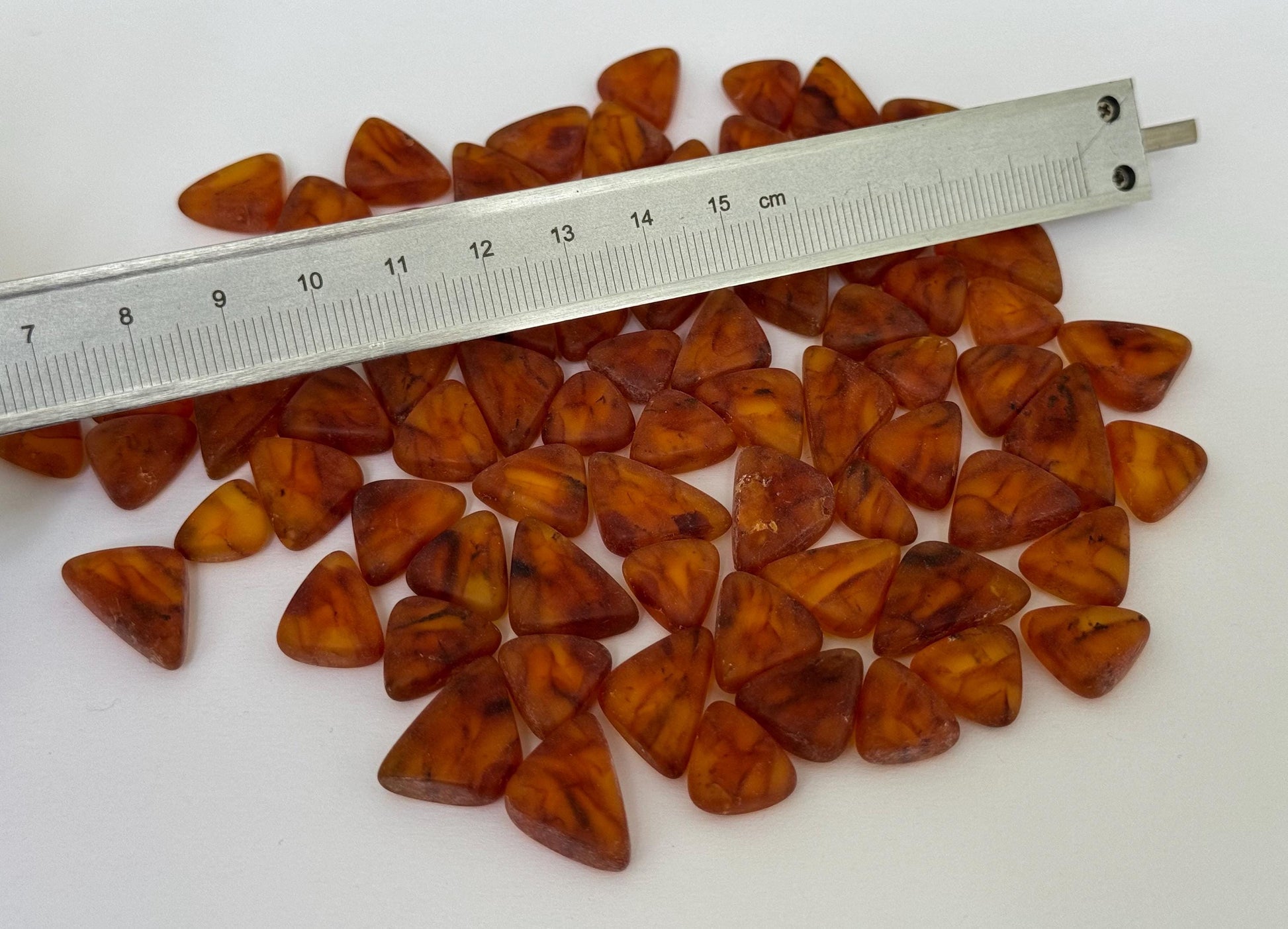 Genuine Natural Baltic Amber Stones Raw Cognoc Triangle 20pcs