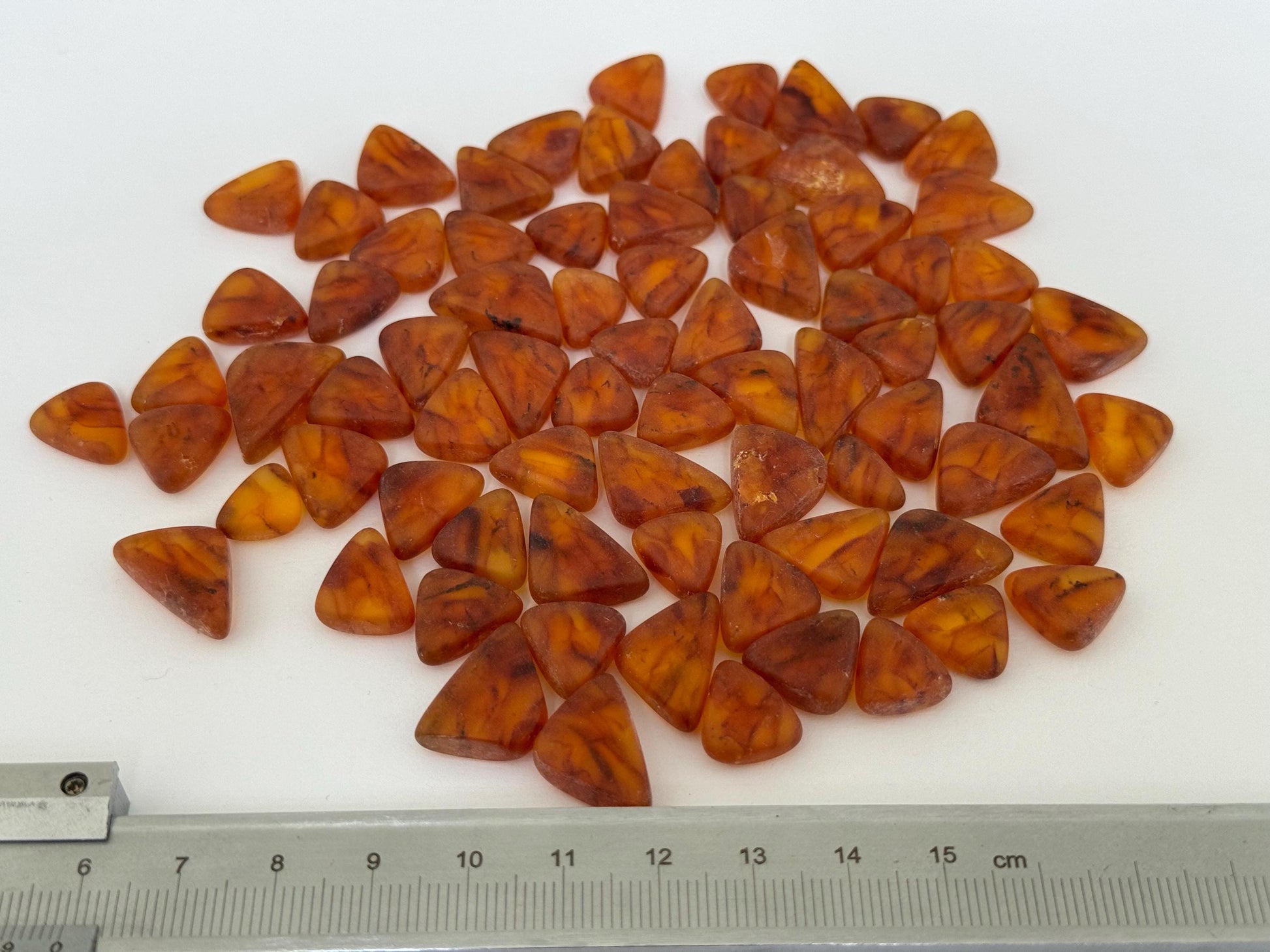 Genuine Natural Baltic Amber Stones Raw Cognoc Triangle 20pcs