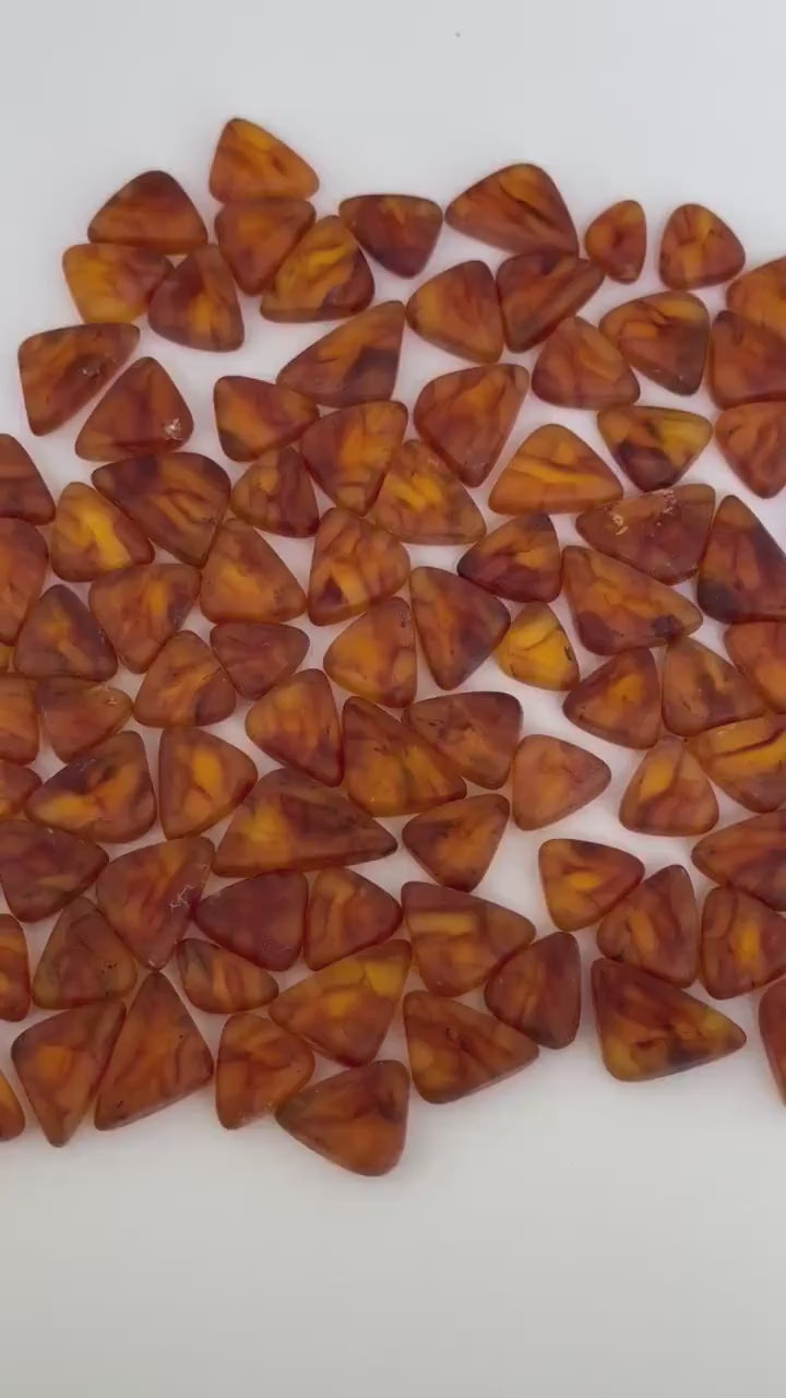 Genuine Natural  Baltic Amber Stones  Raw Cognoc Triangle 20pcs
